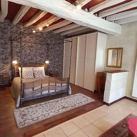 Le Logis De La Tour Villa Loudun Bagian luar foto