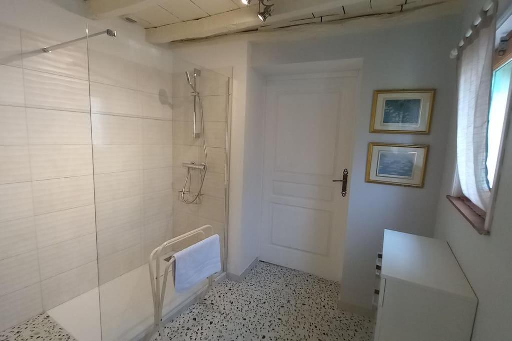 Le Logis De La Tour Villa Loudun Bagian luar foto
